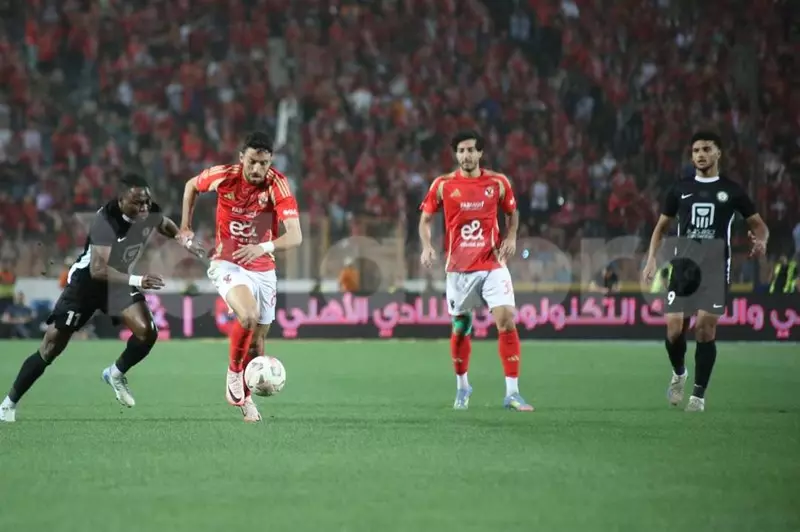 توقعات مثيرة في الأهلي: مدرب الفريق وبن رمضان والزي الجديد خلال 48 ساعة