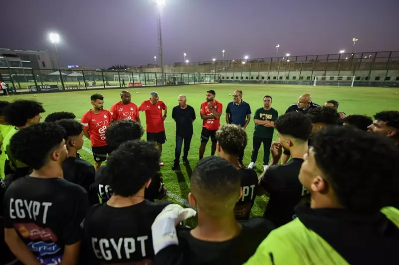 أبو ريدة يقدم دعمًا قويًا لمنتخب الشباب قبل المونديال